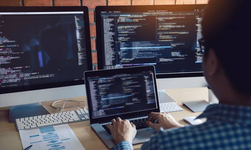 数据科学选型:R与Python如何赋能武义县网站建设?